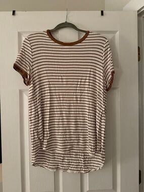 Mossimo Supply Co. White and Brown Striped Short Sleeve Tee